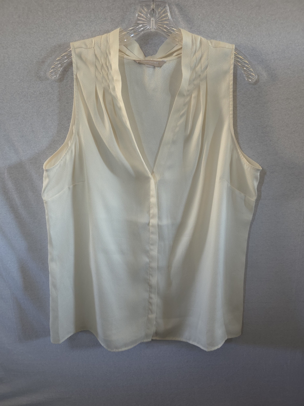 Banana Republic Cream Sleeveless V-Neck Pleated Camisole